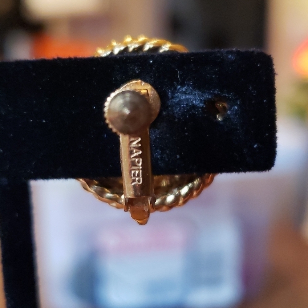 20. Napier Clip on earrings MFP - Picture 2 of 2